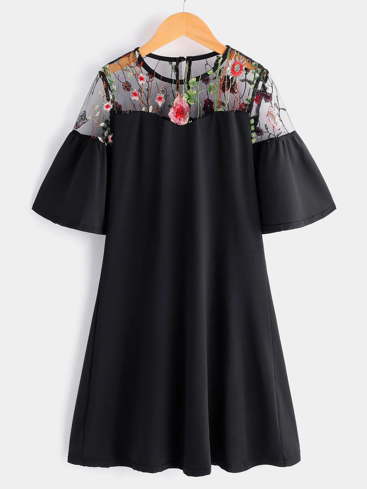 Wholesale Black Round Neck Short Sleeve Floral Print Embroidered Casual Dresses